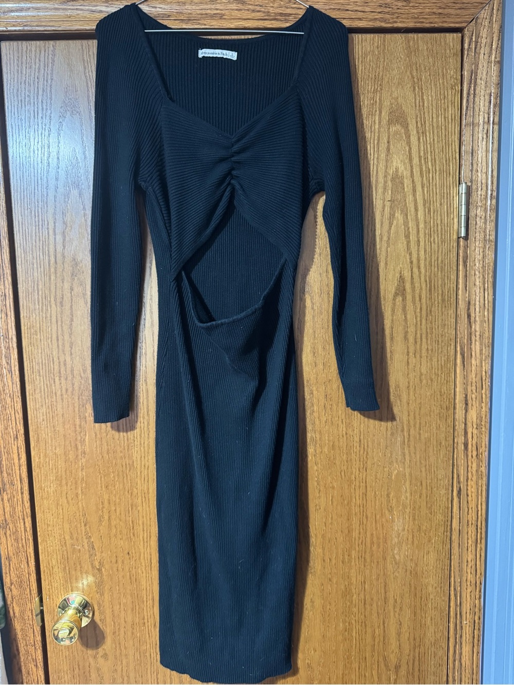 Abercrombie & Fitch Black Long-Sleeve Cutout Ribbed Midi Dress